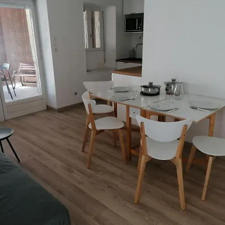 La Source, Location Saisonniere Proche Dom wakacyjny