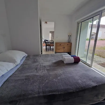 Dom wakacyjny La Source, Location Saisonniere Proche